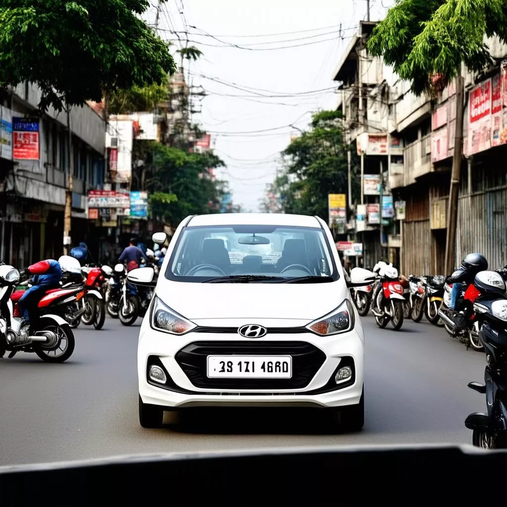 Hyundai Grand i10 đường phố Hà Nội