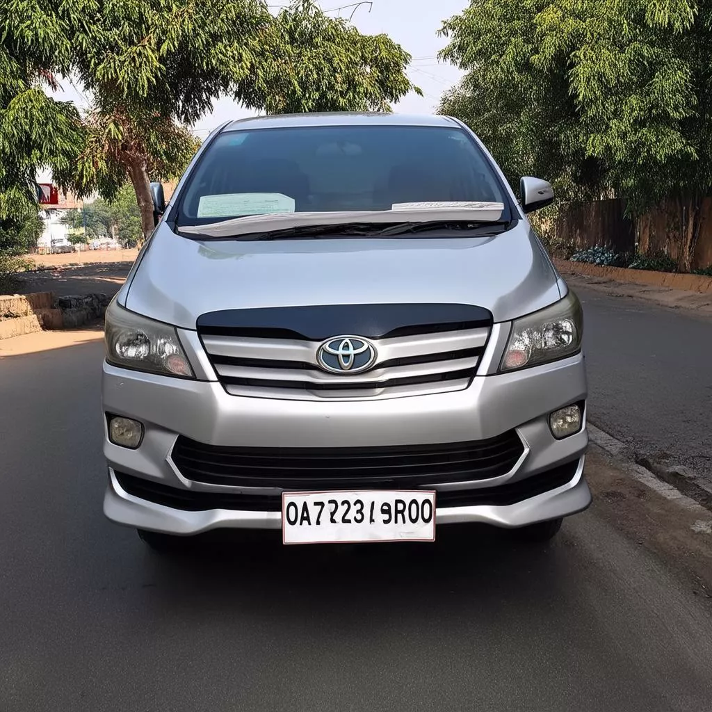 Giá Ô Tô Innova 2018: Tham khảo giá xe cũ và những điều cần lưu ý