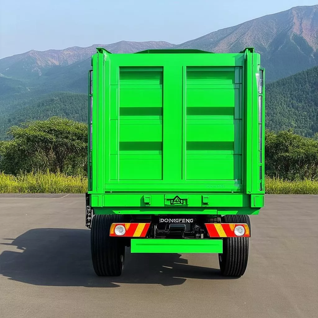 Xe tải Dongfeng màu xanh lá cây