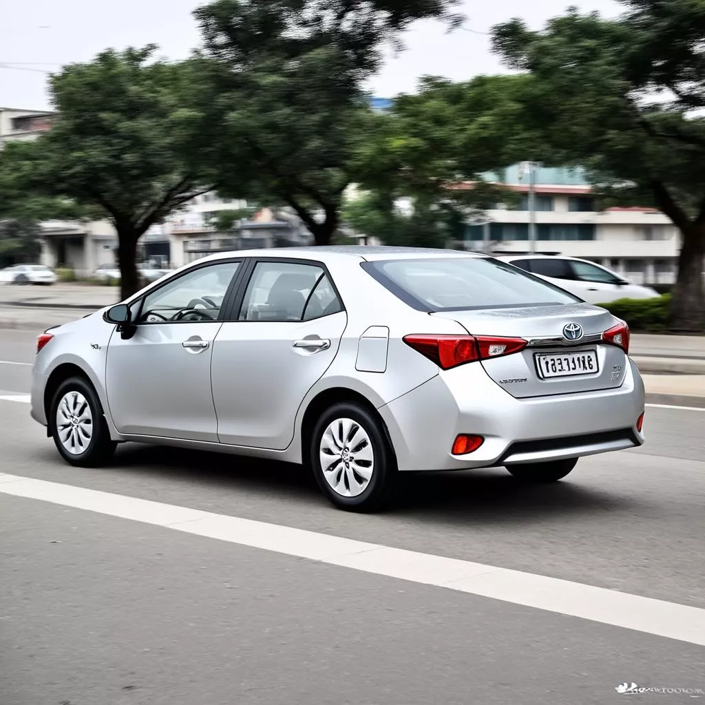 Toyota Acruzo 2017: Kosten und Zulassung in Hanoi