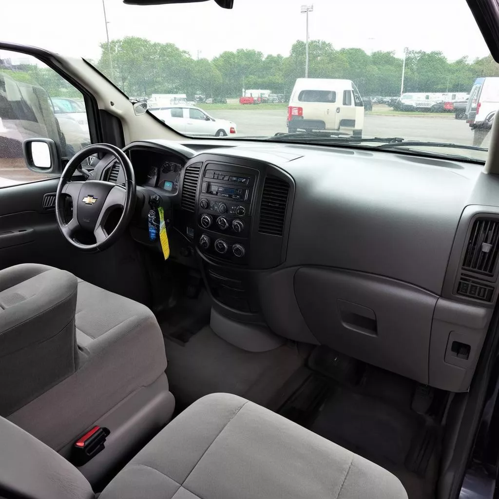 Chevrolet Van 2012 Nội Thất