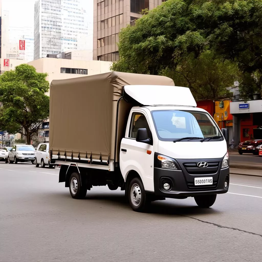 Hyundai New Porter 150 thùng mui bạt