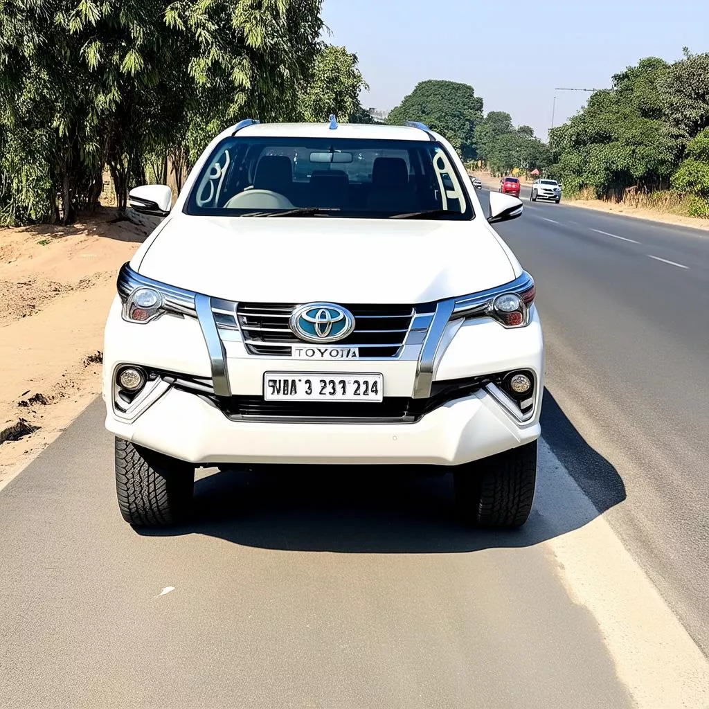 Giá Xe Toyota Fortuner 2016: Lựa Chọn Thông Minh Hay Cần Cân Nhắc Kỹ Lưỡng?