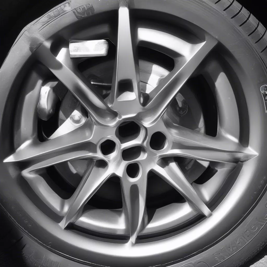 Cờ lê tháo bánh xe nới lỏng bu lông