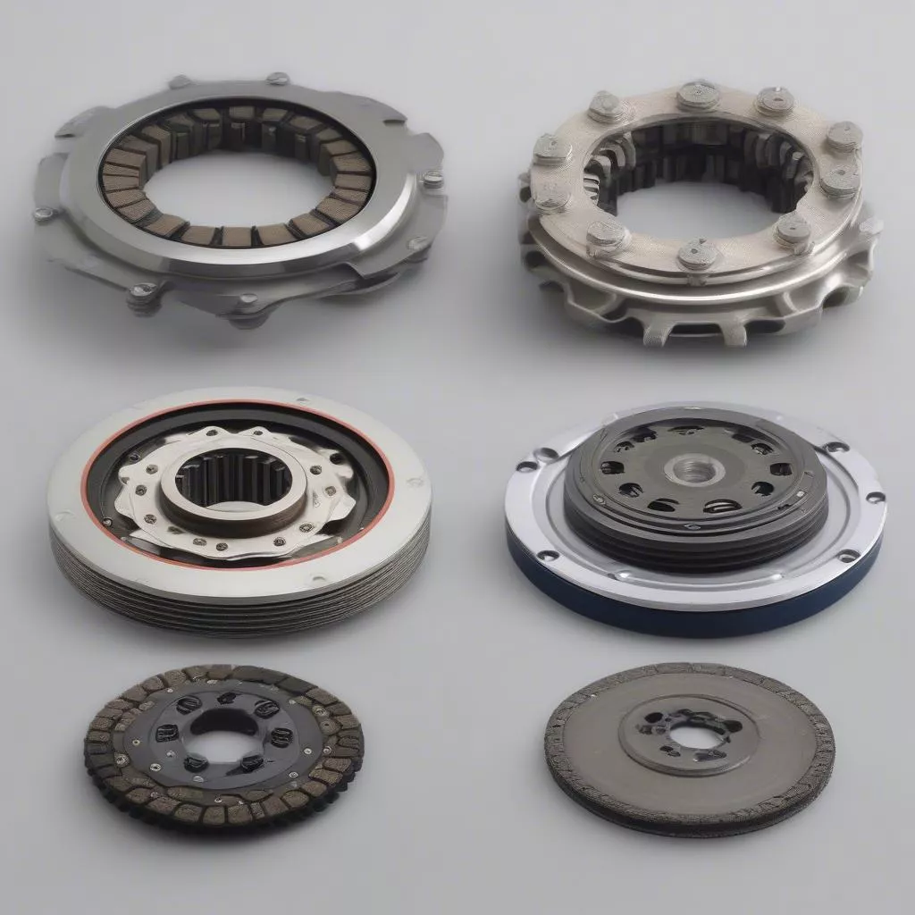 Ly hợp xe máy và ô tô