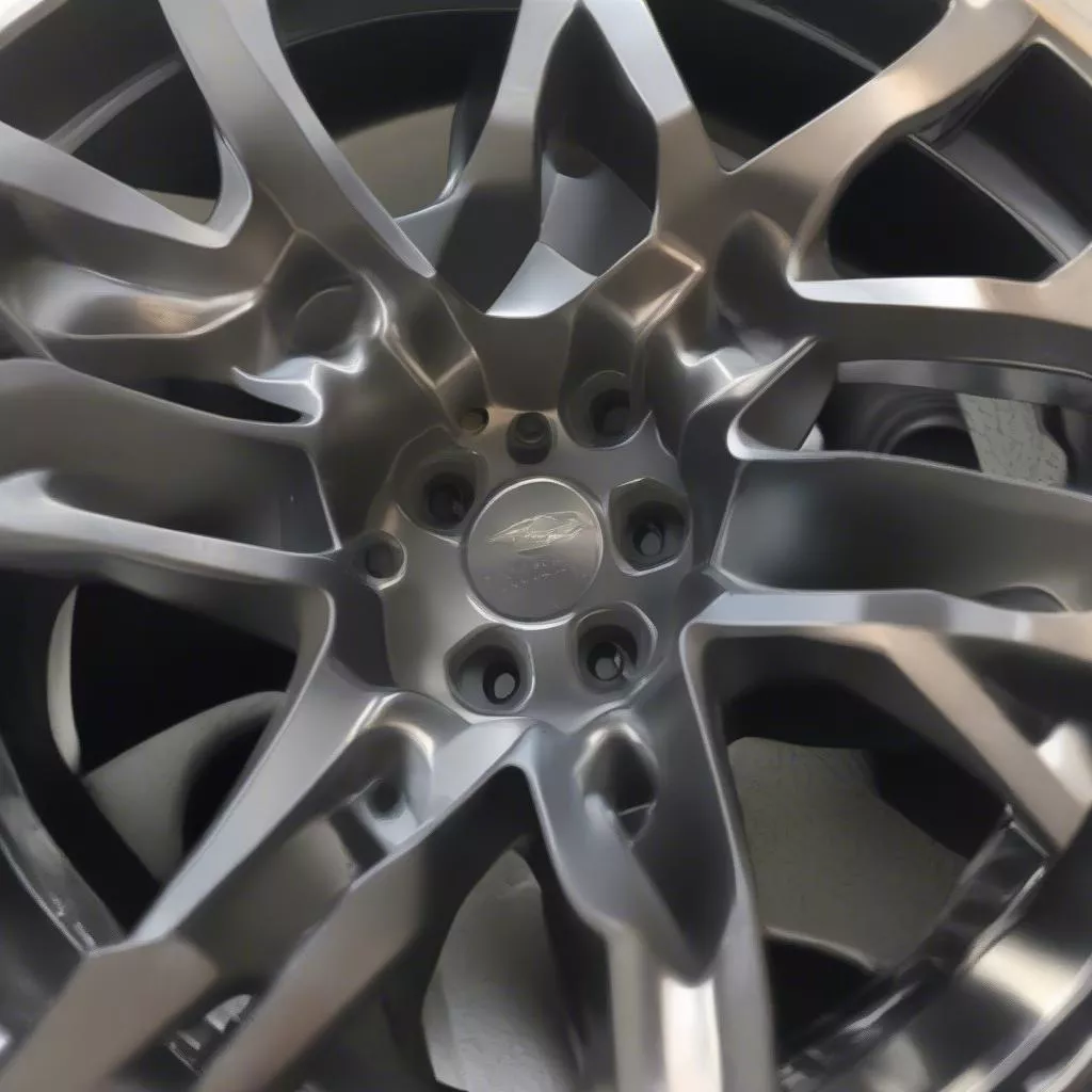 Nhân viên tư vấn khách hàng chọn lazang