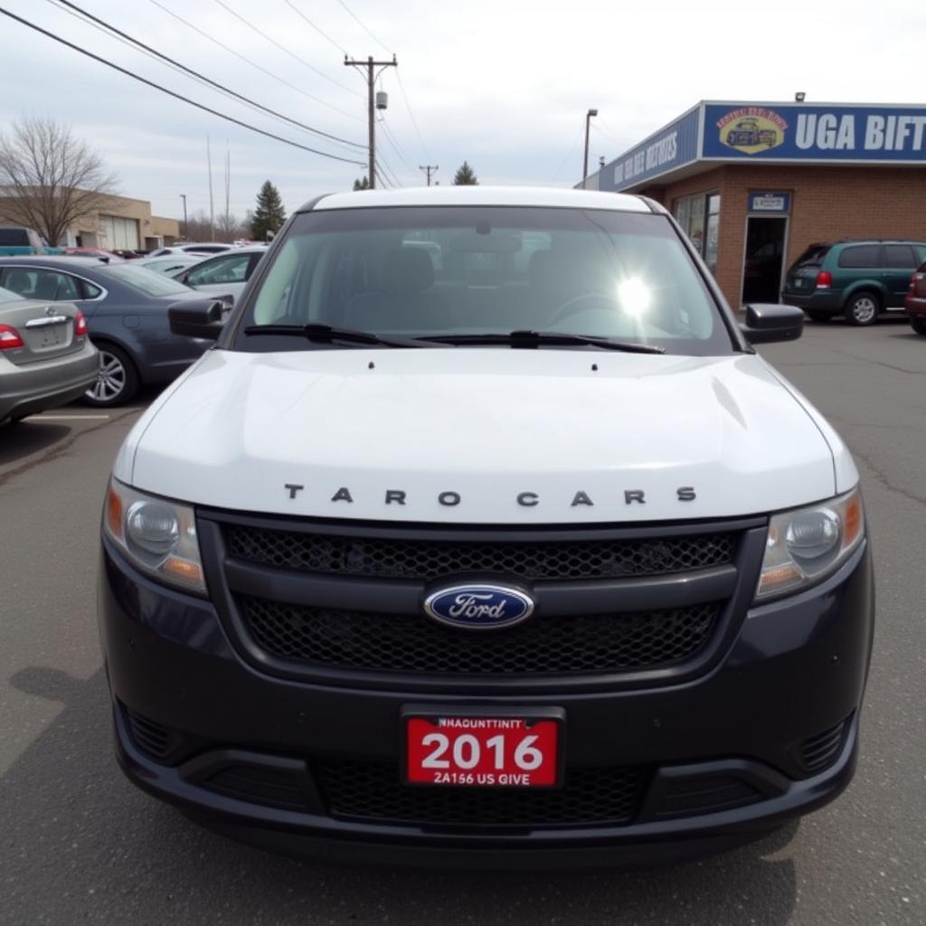 Used 2014 Ford Taurus truck