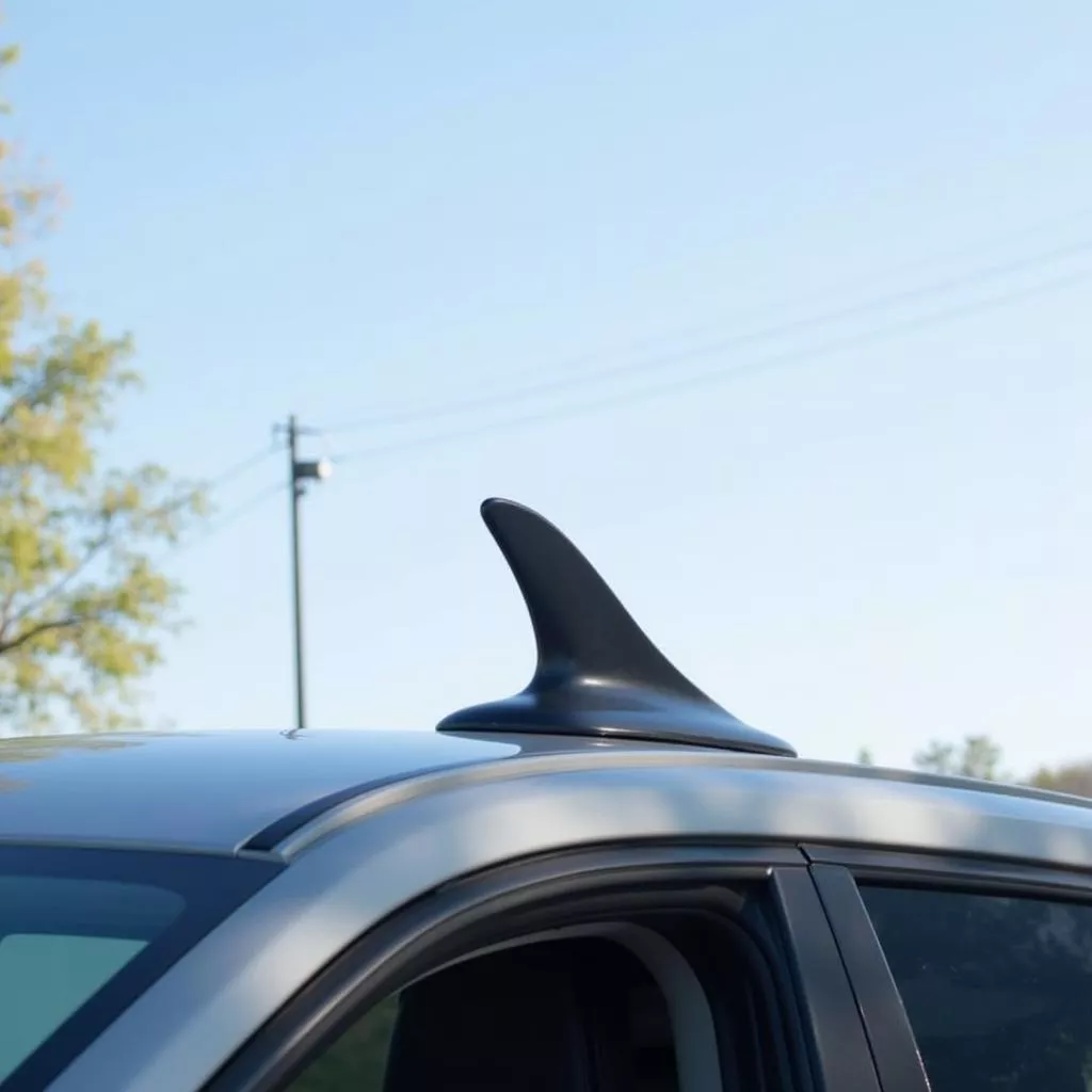 Ăng ten vây cá ô tô thu sóng tốt