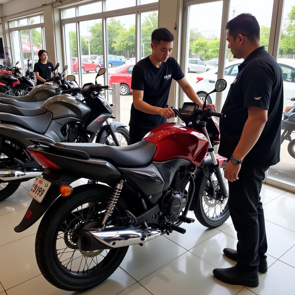 Inspecting a Honda Vario before purchase